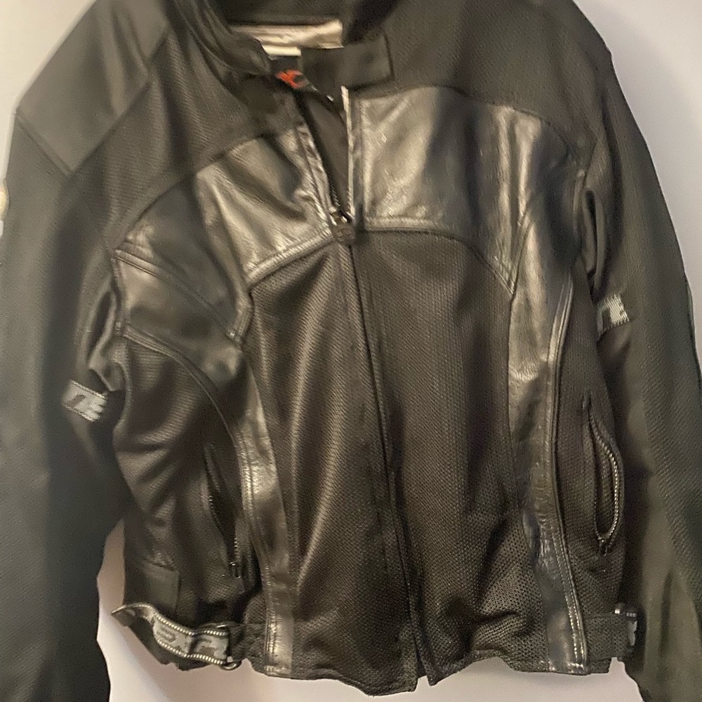 Heavy duty motorcycle jacket